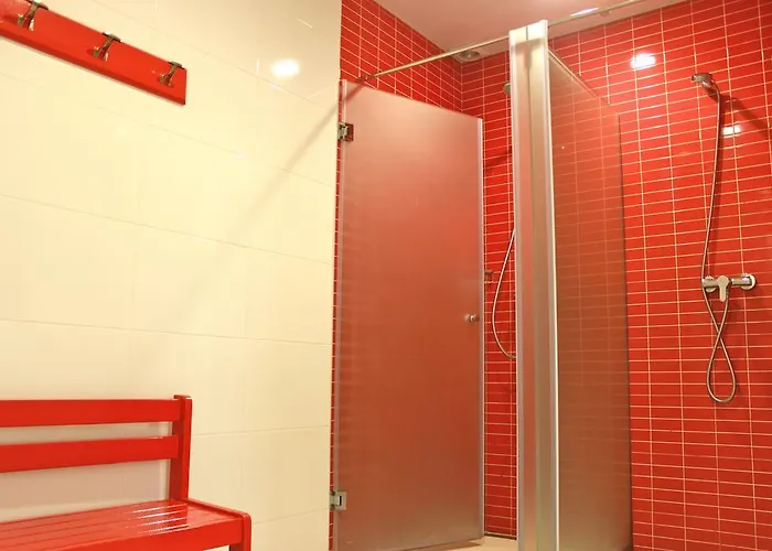 阿尔伯格约温尼尔欧德雷塔旅舍 * 圣塞瓦斯蒂安