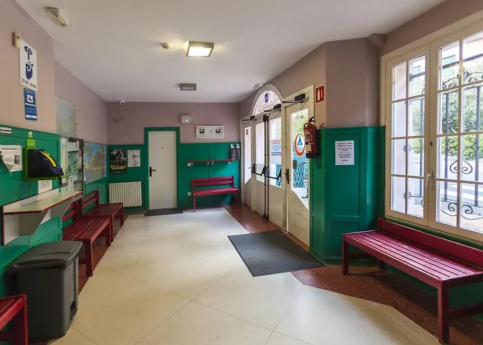 阿尔伯格约温尼尔欧德雷塔旅舍 旅馆 圣塞瓦斯蒂安