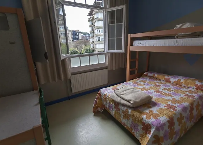 阿尔伯格约温尼尔欧德雷塔旅舍 旅馆