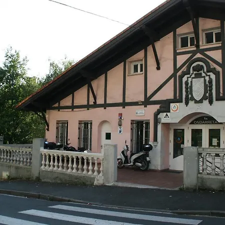 Juvenil Ondarreta Hostel